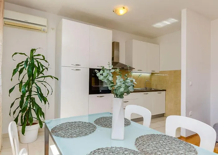 Marin Two Appartement *