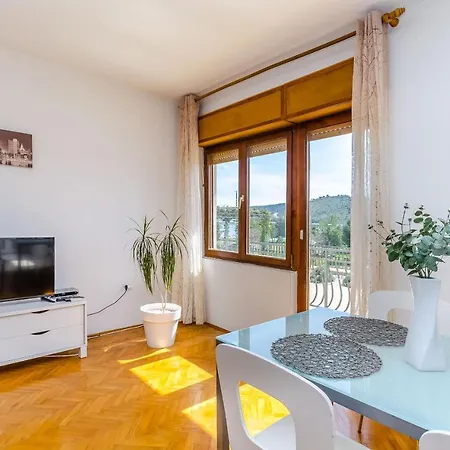 Apartment Marin Two *
